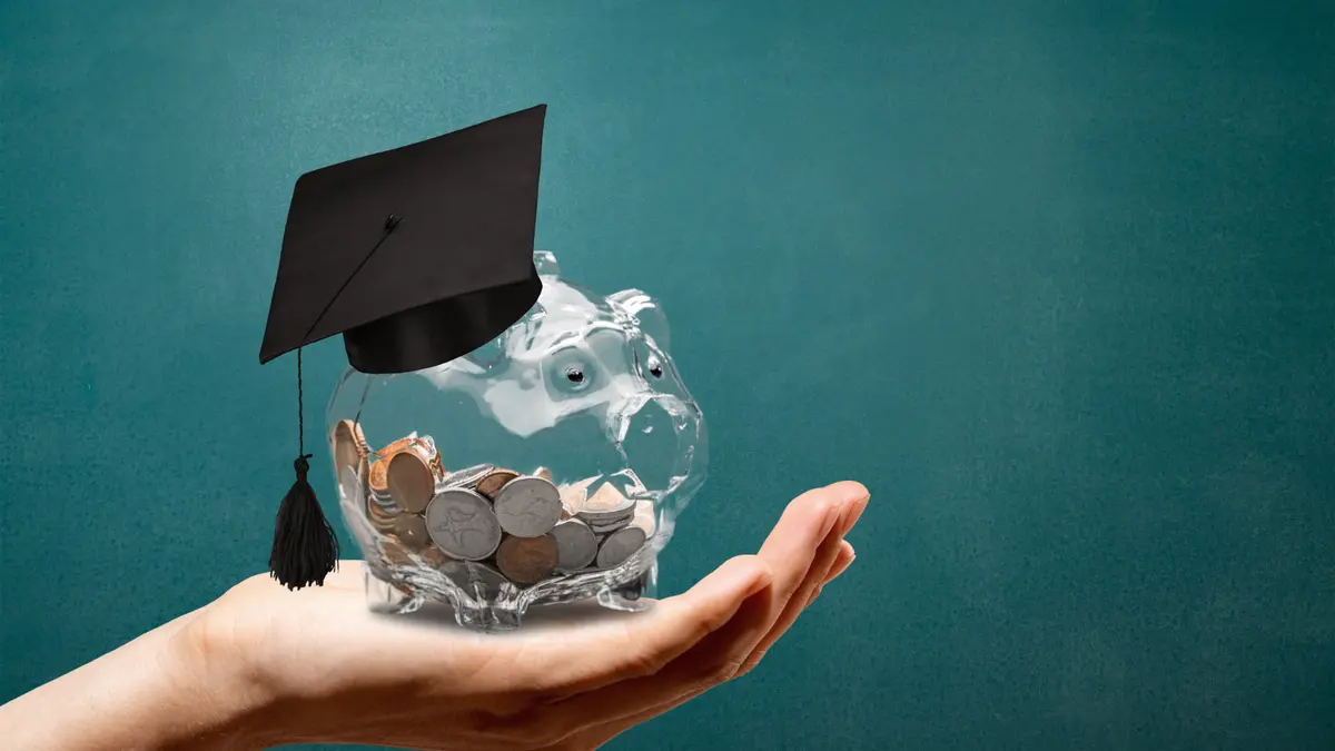 Freeport Seniors Eligible for $1,000 Communications Scholarships